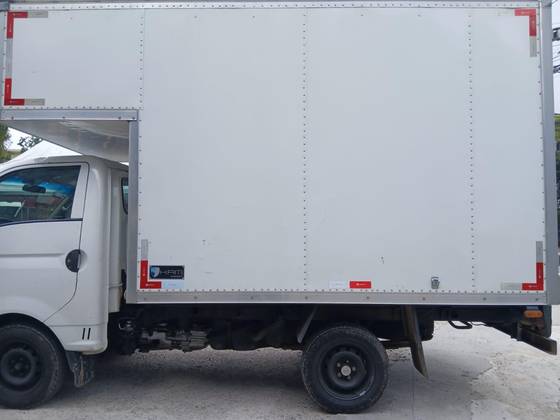 HYUNDAI HR 2.5 LONGO SEM CAÇAMBA 4X2 16V 130CV TURBO INTERCOOLER DIESEL 2P MANUAL